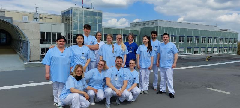 Azubis auf der Helikopterfeld