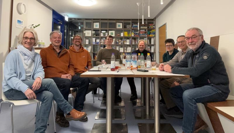 Von links: Daniela Schulte, Fritz Eckard, Daniel Mehren, Patrick Tilemann, Peter Kastenmeier, Susanne Laumer, Gerhard Santner und Michael Stöckemann.