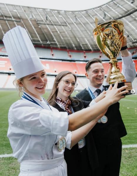 Auszeichnung Köchin im Fußballstadion Allianzarena