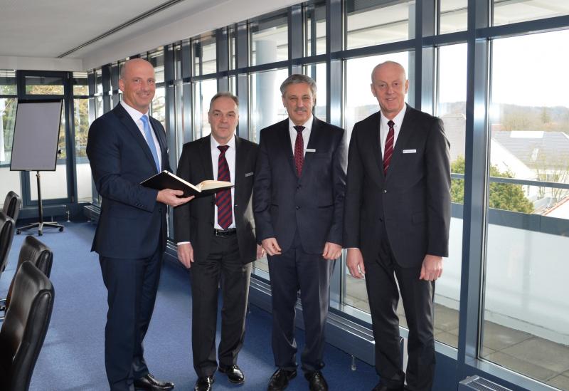 Vr Bank Kaufbeuren Ostallgau Fusioniert Mit Der Augsburger Augusta Bank Schongau