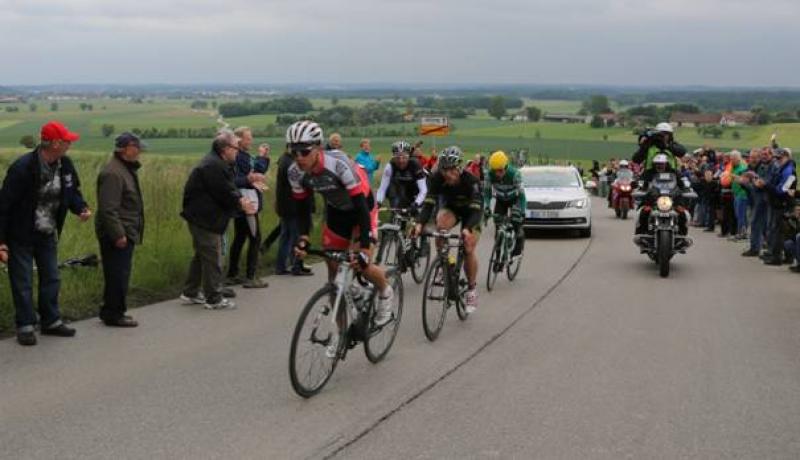 Die Spitzenfahrer mit Jens Voigt, zweiter von links.