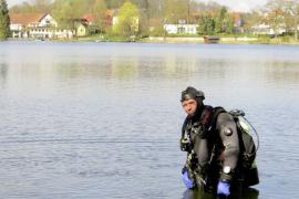 Der Weßlinger See soll von Unrat befreit werden. Eine Tauchgruppe des Polizei Tauch-Sportvereins Starnberg e.V. bietet der Gemeinde wieder seine Hilfe an, um den Müll aus dem Weßlinger See zu bergen. Am Samstag, den 30. März 2019, wird die Aktion anlässlich des Rama damas durchgeführt. 