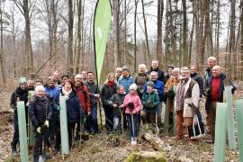 Die Stadtwerke Fürstenfeldbruck haben ihr Engagement bei der Initiative „Zukunftswald“ mit weiteren Aufforstmaßnahmen fortgesetzt.