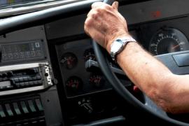 In einem Linienbus kam es am Samstagnachmittag kurz nach 17.00 Uhr zu einem Zwischenfall zwischen Busfahrer und einem weiblichen Fahrgast. In dem Bus hatten sich lediglich drei Mütter mit ihren Kindern befunden. Die Kinder lärmten und sprangen wild im Bus umher. Weil sich der Busfahrer dadurch gestört fühlte, bat er die Kinder um Ruhe.