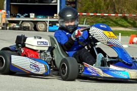 Früh aufgestanden sind die Kartfahrer und Kartfahrereltern der Motorsportfeunde (MSF) Olching e.v. am letzten Sonntag den 07.04.2019. In Olching gingen zur Eröffnung der Jugendkartsaison 2019 der MOR-Meisterschaft insgesamt 122 Teilnehmer an den Start.