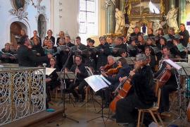 Gänsehaut pur – und das nicht wegen den stets eisigen Temperaturen in der Kirche St. Rasso in Grafath: Mit ihrem Konzert „Stabat Mater“ hat das außergewöhnliche Musikprojekt „Choriosum & Friends“ unter der Leitung von Martin Winterstein das Publikum restlos begeistert. 