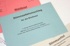 Unter 18-Wahlen werden immer neun Tage vor einem offiziellen Wahltermin abgehalten. Zur Bundestagswahl, Europawahl, Landtagswahlen etc. rücken politische Zukunftsdiskussionen ins Zentrum des öffentlichen Interesses. Das beschäftigt auch Kinder und Jugendliche, sie stellen sich Fragen und äußern politische Wünsche.