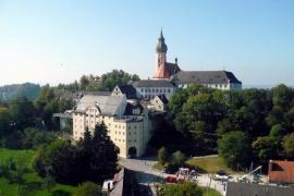 – Unter dem Motto „Entdeck´ den Mönch in Dir“ laden die Benediktiner junge Männer zwischen 16 und 26 Jahren vom 27. Juli bis 3. August ein, gemeinsam im Kloster Andechs für eine Woche im Wechsel von Gebet, Arbeit und täglichen Impulsen aus Heiliger Schrift und benediktinischer Spiritualität zu leben. 