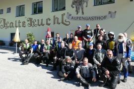 – Das Tourenziel Kalte Kuchl nahe des berühmten Wallfahrtortes Mariazell ist nicht nur für Wiener Biker ein sehr bekannter und beliebter Ausgangspunkt für traumhafte Touren in die Naturlandschaft Niederösterreichs. Michael Steber vom Motorsportclub Fürstenfeldbruck (MSC) hatte für vier Tage wunderbare Strecken ausgearbeitet, die bei seinen Mitfahrern in allen Facetten Begeisterung ausgelöst haben.