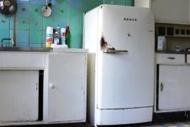 „Wir suchen ihn … den ältesten Kühlschrank!“ Alte Kühlschränke sind bekanntermaßen Energiefresser und verbrauchen unnötig viel Strom. Beispielsweise nimmt durch defekte Dichtungen und schlecht schließende Türen der Stromverbrauch zu. 
