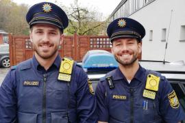 •	Die Germeringer Polizei ist seit kurzem in ihrem Zuständigkeitsbereich in Germering, Gilching, Puchheim, Eichenau und Alling mit speziellen Kameras, die direkt am Mann/ an der Frau getragen werden, den sog. Body-Cams unterwegs. 