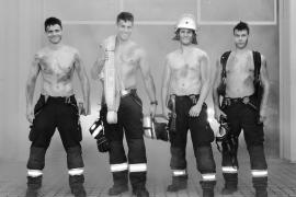 Im Oktober entstanden die Fotos für den ersten Kalender der Feuerwehr Germering. Mit den Erlösen aus dem Verkauf soll der vorhandene Fitnessraum aufgebessert werden.