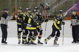 Das hätten sich die Wanderers sicherlich einfacher vorgestellt am vergangenen Sonntagabend. Aus verletzungs- und krankheitsbedingten Gründen konnte der ESV Dachau nur mit 11+1 Spielern in Germering auflaufen. 