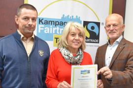 Die Stadt Fürstenfeldbruck erfüllt weiterhin alle fünf Kriterien der Fairtrade-Towns- Kampagne und trägt für weitere zwei Jahre den Titel Fairtrade-Stadt. Die Auszeichnung wurde ihr erstmalig im Jahr 2016 durch den gemeinnützigen Verein TransFair e.V. verliehen. Seitdem baut die Kommune ihr Engagement weiter aus. 