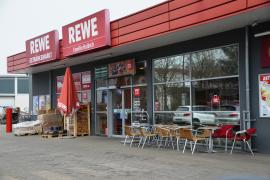 Ansicht des Rewe-Marktes in der Unteren Au.