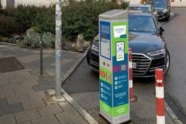 Mit der richtigen App lassen sich bereits in vielen Städten die Parkgebühren mittlerweile per Handy bezahlen. In Fürstenfeldbruck ist es voraussichtlich ab 1. März soweit.  