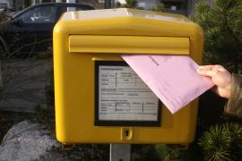 Briefkasten mit Wahlbrief