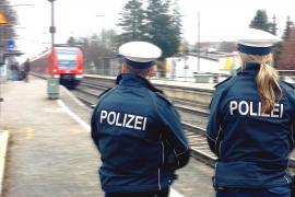 Im Rahmen der bayernweiten Kontrollaktion zur Einhaltung der Maskenpflicht im öffentlichen Personennahverkehr (ÖPNV) am morgigen Donnerstag, 13.08.2020, werden auch im gesamten Zuständigkeitsbereich des Polizeipräsidiums Oberbayern Nord, so auch im Landkreis Fürstenfeldbruck und Starnberg,  Kontrollen durchgeführt. 