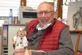 Während sich ein Großteil der Menschen generell auf den verdienten Ruhestand freut, kann sich Dr. Helmut Pabst aus Gilching gar nicht vorstellen, ohne Arbeit zu sein. 