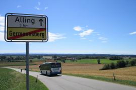 Das Landratsamt Fürstenfeldbruck informiert, dass aufgrund einer Baustelle in der Gemeinde Alling die Straße „Am Weinberg“, Richtung Germannsberg von Montag, 19. April 2021, bis vsl. Ende  Oktober 2021 vollständig gesperrt wird.