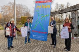 - Anlässlich des Internationalen Tages „NEIN zu Gewalt an Frauen!“ am 25. November organisiert die Gleichstellungsstelle zusammen mit Frauen helfen Frauen Starnberg e.V. und den Bäckereien der Region nun bereits zum 4. Mal die Aktion „Gewalt kommt nicht in die Tüte!“. 