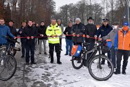 Die umfangreichen Arbeiten für den Neubau des Geh- und Radweges zwischen Nannhofen und Aufkirchen sowie für den Neubau eines Kreisverkehrs an der Kreuzung der Kreisstraßen FFB 2  und FFB 9 bei Nannhofen sind bis auf wenige Restarbeiten abgeschlossen.