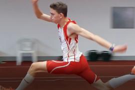 Corona bremste die südbayerischen Leichtathletik-Hallenmeisterschaften, konnte sie jedoch nicht verhindern. Ein scharf überwachtes Sicherheitskonzept mit strengen Teilnehmer- und Betreuerbegrenzungen unter 2G+-Bedingungen ohne Siegerehrungen mit hohem Aufwand für Ausrichter und BLV ermöglichte die Durchführung am 22./23.1. in der Münchner Werner-von-Linde-Halle.