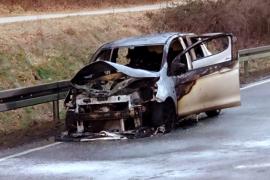 – Heute morgen war eine Fürstenfeldbruckerin mit ihrem neuwertigen Opel auf den Weg Richtung München. Am Münchner Berg ging plötzlich der Motor aus und die Frau musste ihr Auto stehen lassen. Nachdem mehrere Fahrzeugelenker nach Handzeichen der Frau nicht stoppten, hielt ein Lkw-Lenker an und half der Frau.