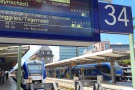 Rund 300 Handgepäckdiebstähle registrierte die Bundespolizei im Zuständigkeitsbereich Münchner Bahnanlagen im Jahr 2022. Nun konnte ein aktueller Handtaschendiebstahl vom Dienstag (27. Juni) innerhalb weniger Stunden Dank Videoaufzeichnung und Erinnerung einer Beamtin an eine andere Straftat aufgeklärt werden.