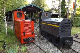 - Die dritte Veranstaltung am 8. Oktober 2023 von 10 bis 17 Uhr im Feldbahnmuseum Fürstenfeldbruck am Bahnhof Fürstenfeldbruck steht wieder unter dem beliebten Motto Kohle Bergbau in Oberbayern. Ein Thema was vielen Bevölkerungsschichten nicht mehr alltäglich ist. Präsentiert wird eine umfangreiche Bilderausstellung der oberbayerischen Pechkohlenbergwerke, Bergwerksuniformen, Geleucht und Arbeitsgeräte der Bergwerksknappen.