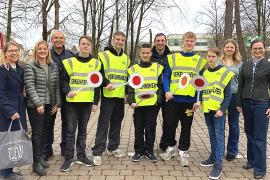 Da sage noch einer, die Null-Bock-Jugend. Von wegen. Zumindest fünf Jugendliche des Christoph-Probst-Gymnasiums sagten sofort ja, als auf Initiative von Lenja Hummel aus der Neunten Schülerlotsen gesucht wurden. 