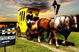 – „Hoch auf dem gelben Wagen“: auf diese nostalgische Weise reiste Klaus Bichlmeier durch hiesige Lande, um seine Dokumentation „Zeitreise Bayern“ abzudrehen. „So haben Sie die Heimat noch nie erlebt!“, damit beschreibt der Regisseur sein filmisches Meisterwerk. Bereits vor genau zehn Jahren war er in Gröbenzell, um seinen Film „Zeitreise München“ zu präsentieren. Nun kommt er zurück mit seinem jüngsten Werk.