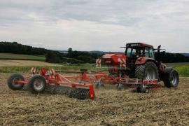 Die Gemeinde Gilching setzt sich aktiv für die Förderung der Biodiversität ein und arbeitet hierfür eng mit lokalen Landwirten zusammen.
