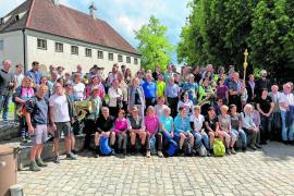 Die Blaskapelle Maisach machte sich mit dem Pfarrverband Maisacher Land im Mai auf den Weg zu Fuß nach Andechs. Nach rund 38 Kilometer Fußweg erreichten die insgesamt über 60 Wallfahrer den „heiligen Berg“ und nahmen an einer von der Blaskapelle gestalteten Messe teil.