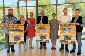 Am Sonntag, den 8. September 2024, findet der Tag des offenen Denkmals statt. Hierzu haben stellvertretender Landrat Dr. Michael Schanderl und die Anwesenden das Veranstal-tungsprogramm vorgestellt, das eine Bustour sowie verschiedene Führungen umfasst.