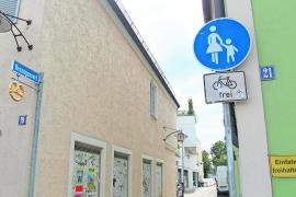 Anfang der Woche wurde das Brezengasserl nach vier Jahren Durchgangssperre wieder für den Durchgang geöffnet.