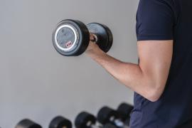 Wer ein Fitnessstudio sucht, das sowohl Trainingsmöglichkeiten als auch eine motivierende Atmosphäre bietet, wird in Rosenheim und Umgebung fündig. Doch die Auswahl kann überwältigend sein, und gerade für Fitness-Einsteiger ist es wichtig, ein Studio zu wählen, das langfristig motiviert. 