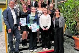 Der Landkreis Fürstenfeldbruck hat erneut junge Talente für ihre kreativen Leistungen gewürdigt. Das Planungsteam des Jugendkreistags und Landrat Thomas Karmasin zeichneten die Gewinner des Jugendkulturpreises aus.