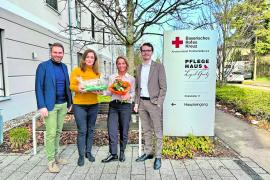 Mit dem neuen Jahr startet das BRK-Pflegehaus von Lepel-Gnitz mit einer neuen Leitung in eine vielversprechende Zukunft. Veronika Etterer hat die Position übernommen und ist begeistert von den bewährten Werten und Angeboten des Hauses, die sie zur Entscheidung für diesen Job bewogen haben.