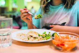 Von 1 bis 18 – ordentlich essen: Alle rund 40.580 Kinder und Jugendlichen im Landkreis Fürstenfeldbruck sollen mittags die Chance auf ein warmes Essen haben – zum Null-Tarif. Diesen „Mahlzeit-Appell“ richtet die Gewerkschaft Nahrung-Genuss-Gaststätten (NGG) an die Parteien zur Bundestagswahl. 