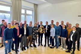 Die CSU-Kreistagsfraktion hat sich im Rahmen einer Klausurtagung intensiv mit den zentralen Zukunftsthemen für den Landkreis Fürstenfeldbruck auseinandergesetzt. Die Mitglieder der Fraktion verbrachten zwei gemeinsame Tage im Kloster Sankt Ottilien, um die programmatischen Weichen für die Kommunalwahl 2026 zu stellen. 