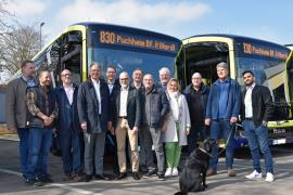 Die neuen E-Busse sind da. In Kürze verkehren auf der MVV-Regionalbuslinie 830 zwischen Puchheim, Gröbenzell und Lochhausen insgesamt fünf neue Fahrzeuge mit alternativem Antrieb. 