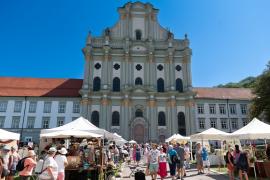 Vom 15. bis 17. August findet zum 35. Mal der beliebte Fürstenfelder Töpfer- und Kunsthandwerkermarkt auf dem Kloster Fürstenfeld-Areal statt.