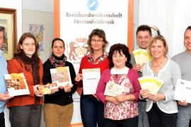 Von links: Bäcker-Obermeister Franz Höfelsauer, Heidi Schaitl und Barbara Mechler, Elisabeth Bücherl, Hannelore Kühlmuß, Mammendorf, Ulrich Drexler, Kreishandwerkerschaft-Geschäftsführerin Jutta Sellin und Werner Nau.
