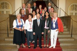 Landtagsvizepräsident Reinhold Bocklet mit Frauen Union Puchheim