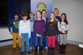 Freude am Lesen: die Teilnehmer am Rotary-Lesewettbewerb. Zweiter von rechts: Sieger Tim Bock.