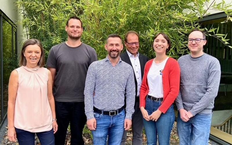 Von links: Ursula Beyer, Henning Krohn (Stellvertreter Leiter ambulante Pflege), Almir Durakovic (Leiter ambulante Pflege), Thomas Müller, Irmila Berwanger (Leitung Tagespflege) sowie Christian Stahl als deren Stellvertreter.