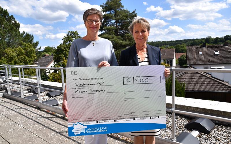 Stellvertretende Landrätin übergibt Spende an das Hospiz Germering
