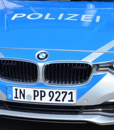 Gestern Vormittag kam es in der Unteren Bahnhofstraße in Germering zu einem Verkehrsunfall, wobei eine Person leicht verletzt wurde. Gegen 09.20 Uhr befuhr ein 86-jähriger Germeringer mit seinem Pkw Daimler-Chrysler die Untere Bahnhofstraße in Richtung Bahnhof Unterpfaffenhofen.